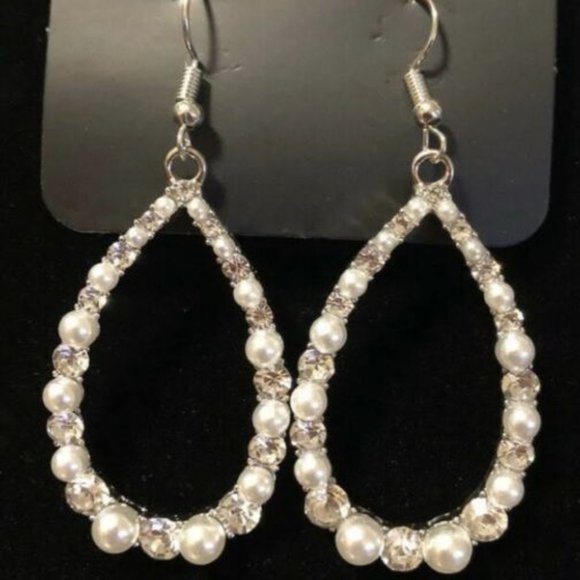 Gala go getter white earring deals